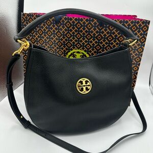 Tory Burch Carson Hobo Crossbody Bag Black Pebbled Leather Gold Logo Very EUC